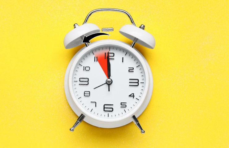 sveglia con ora avanti